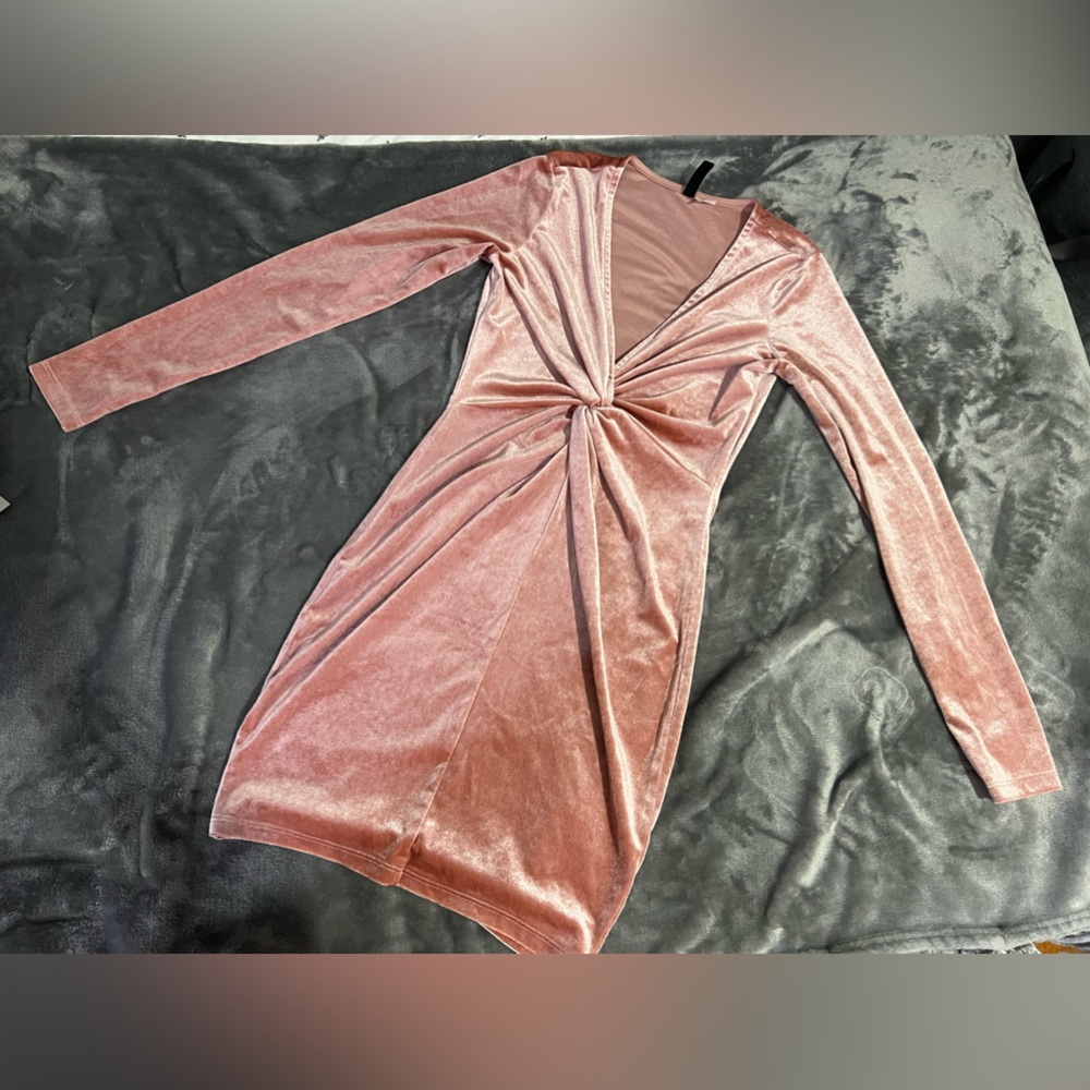 Dusty rose, Solid-color